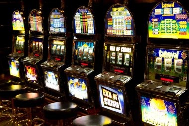 royalslot888 payment method icons: DANA, OVO, GoPay, ShopeePay, LinkAja, QRIS, BCA, Mandiri, BRI, BNI